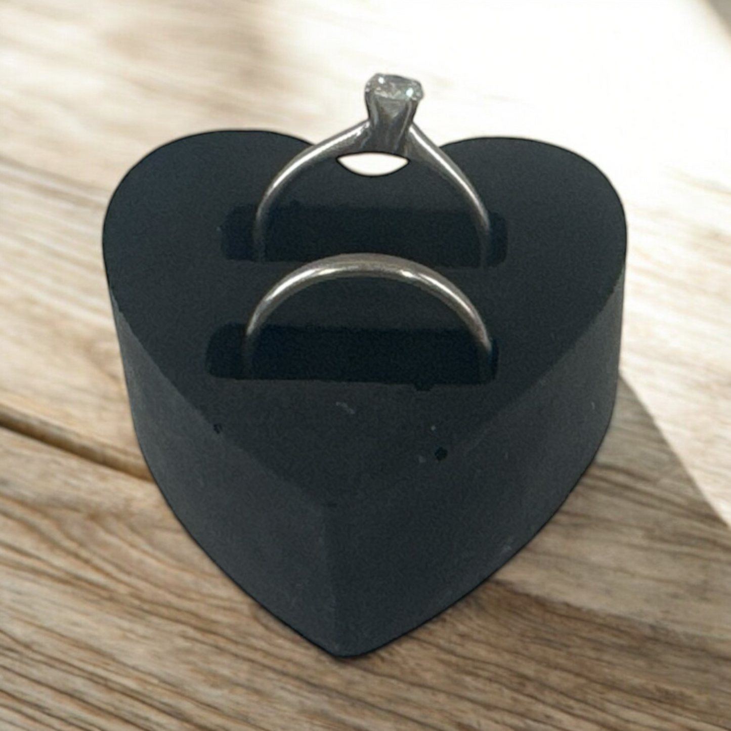 Concrete Ring Holder – Minimalist Jewelry Stand, Engagement Ring Display, Modern Home Décor Organizer T.A.V.V. Home